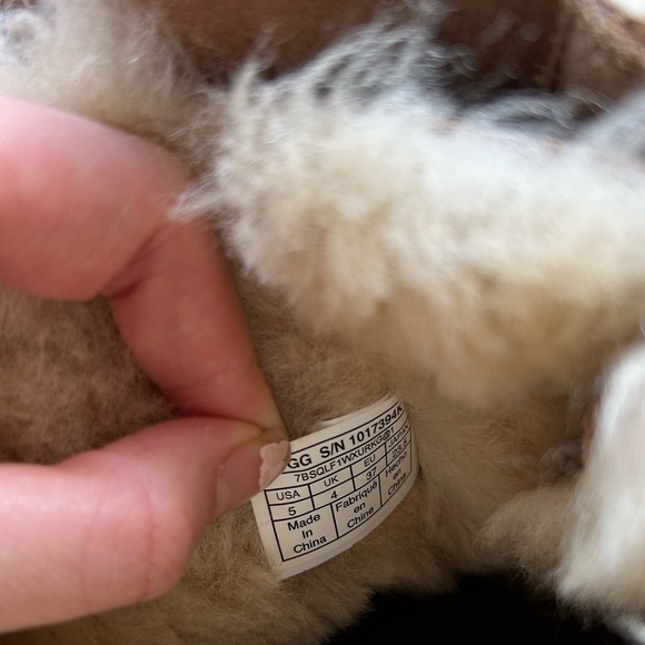 UGG SHOES| BAILEY BOW UGGS|COLOR TAN: SIZE 5 - Picture 13 of 16